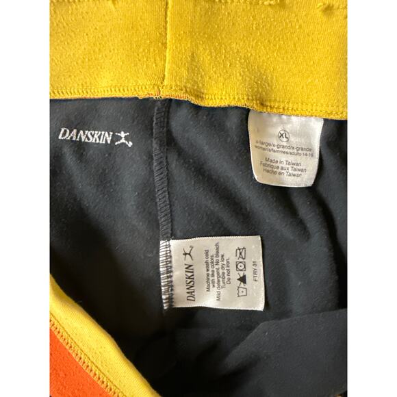 sweatpants with orange and yellow waist band size XL
rise-11
Waist-16
Length-29 - Picture 4 of 4